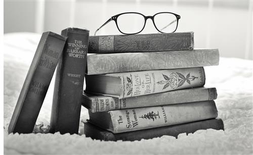 books with glasses 